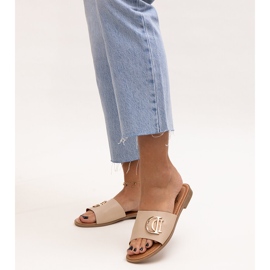 Béžové spony značky Almeita béžový 1