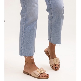 Béžové žabky s přezkou Limera béžový 1