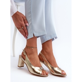 Elegantní sandály na vysokém podpatku se zlatým zdobením Trasea 8