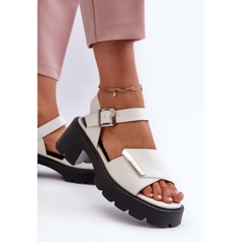 Dámské sandály z eko kůže s vysokými podpatky a platformou Vinceza 36257 White bílý 5