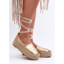 Dámské espadrilky uvázané na platformě s pleteným zlatým tailesse 2