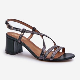 Kožené sandály na nízkém podpatku Maciejka 06653-09 Tmavě zelená 1 Kožené sandály na nízkém podpatku Maciejka 06653-09 Tmavě zelená 1