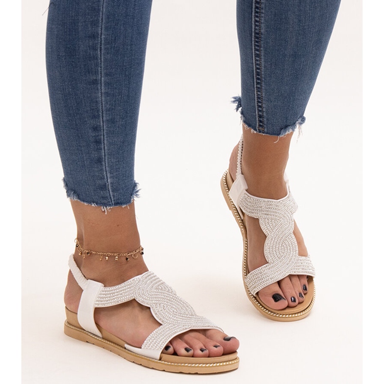 Bílé sandály zdobené zirkony Gairsa bílý 2