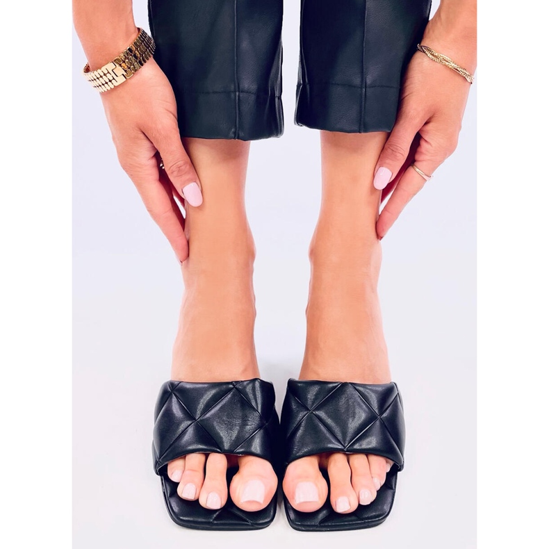 Pantofle na širokém podpatku Helen Black černá 1