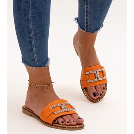 Oranžové žabky s ozdobnou sponou značky Rochaela oranžový 1