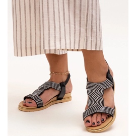 Černé sandály zdobené zirkony Gairsa černá 1