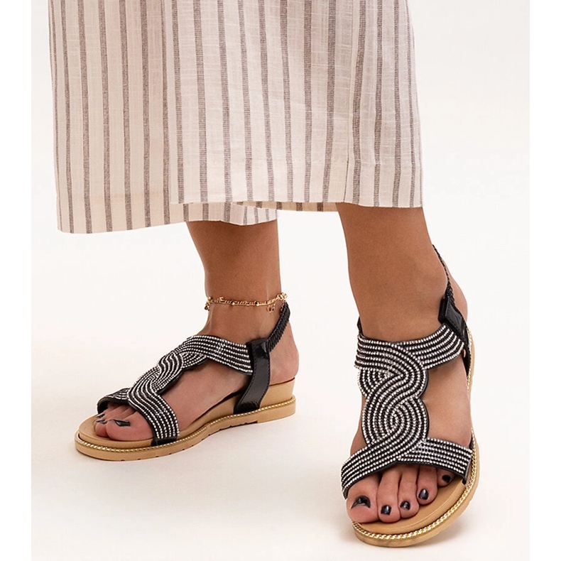 Černé sandály zdobené zirkony Gairsa černá 1