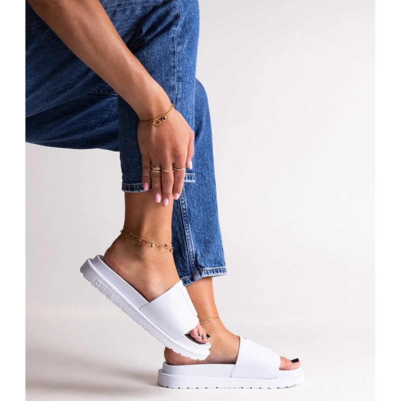 Bílé pantofle Big Star LL274428 bílý 1 Bílé pantofle Big Star LL274428 bílý 1