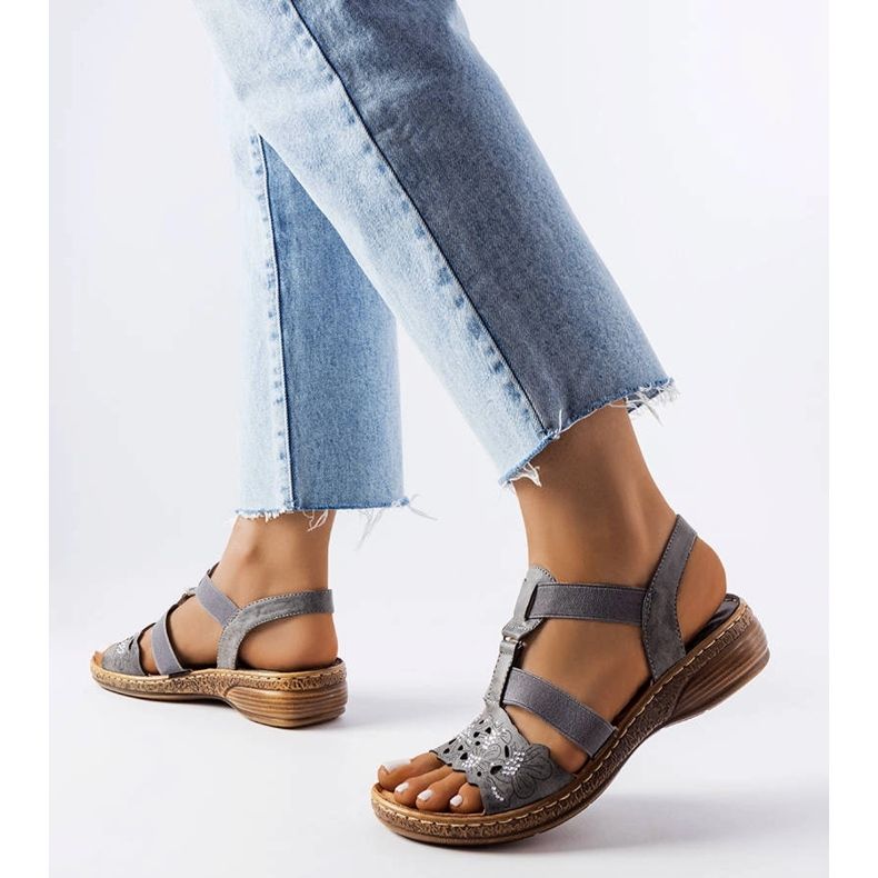 Evento Šedé sportovní sandály s kamínky od Rossignol šedá 1 Evento Šedé sportovní sandály s kamínky od Rossignol šedá 1