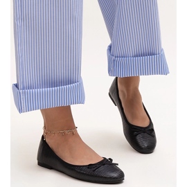 Černé balerínky s mašlí a koženou vsadkou od Rosaly černá 1