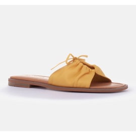 Marco Shoes Žabky se zavazováním žluť 1