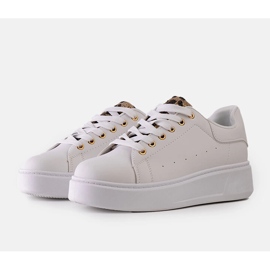 Bílé tenisky s poutavým zdobením Asmait bílý 1