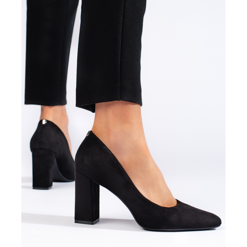 Černé semišové lodičky na silném podpatku značky Sergio Leone černá 1