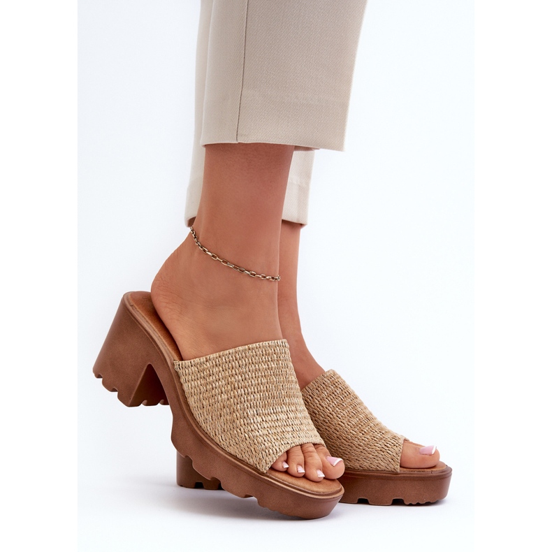 Béžové dámské žabky Titantha s pletenými vysokými podpatky béžový 2