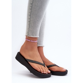 Dámské žabky s třpytivým páskem 83386 Ipanema Mesh Chic Plat Fem Black černý 2