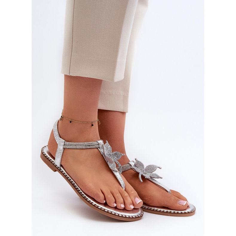 Dámské ploché sandály s ozdobnou květinou, Silver Edoni stříbrný 1 Dámské ploché sandály s ozdobnou květinou, Silver Edoni stříbrný 1