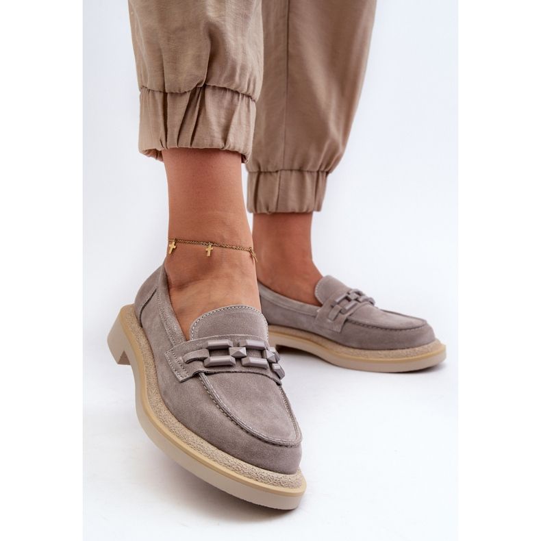 S.Barski Dámské semišové mokasíny na plochém podpatku s ozdobou D&A TW101 šedá 2 S.Barski Dámské semišové mokasíny na plochém podpatku s ozdobou D&A TW101 šedá 2