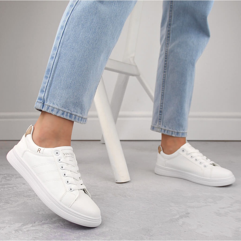Dámské bílé sportovní boty Vinceza 13610 bílý 2
