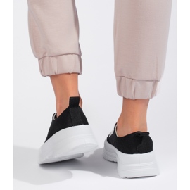 Klasické dámské černé tenisky černý 1