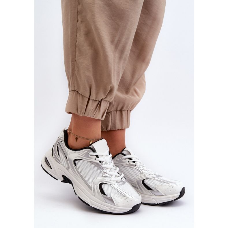 Dámská sportovní obuv Tenisky bílé a černé Leranea bílý 1