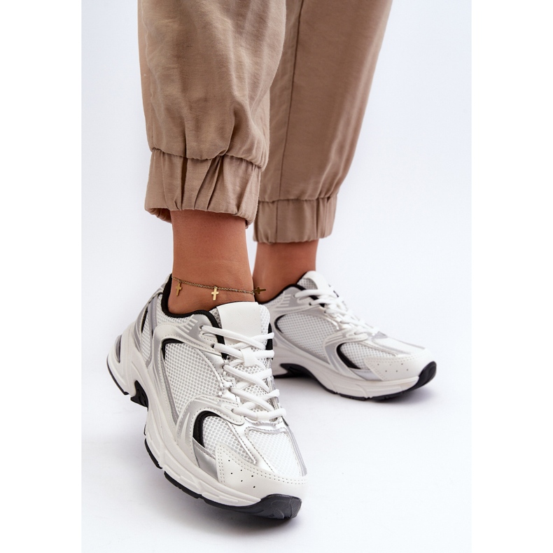 Dámská sportovní obuv Tenisky bílé a černé Leranea bílý 2