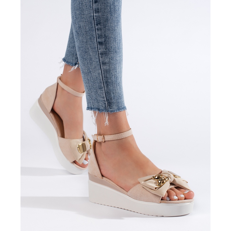 Seastar Béžové dámské sandály na klínku s mašlí béžový 1