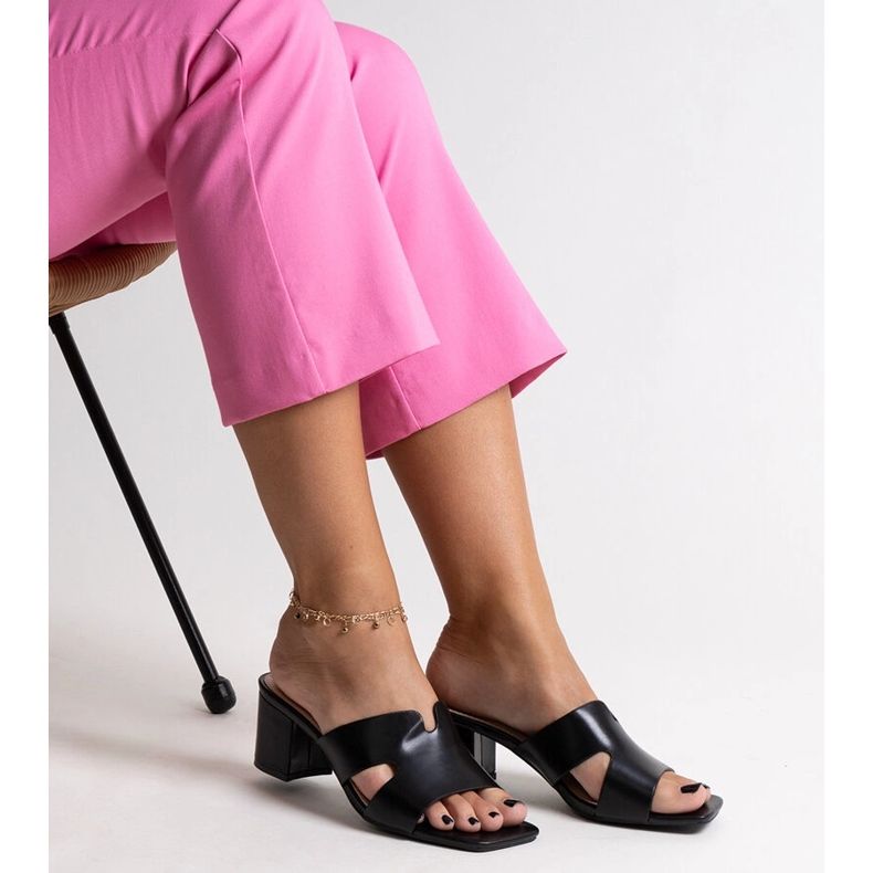 Černé žabky na vysokém podpatku s otevřeným podpatkem, eko kůže Anatolia černá 2