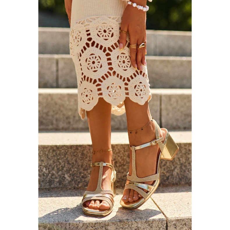 Dámské sandály na vysokém podpatku vyrobené z eko kůže, zlatá Lyana zlatý 1