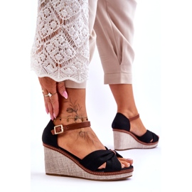 Černé dámské sandály na klínku černá 3 Černé dámské sandály na klínku černá 3