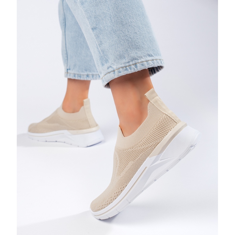 Béžová textilní sportovní obuv béžový 2