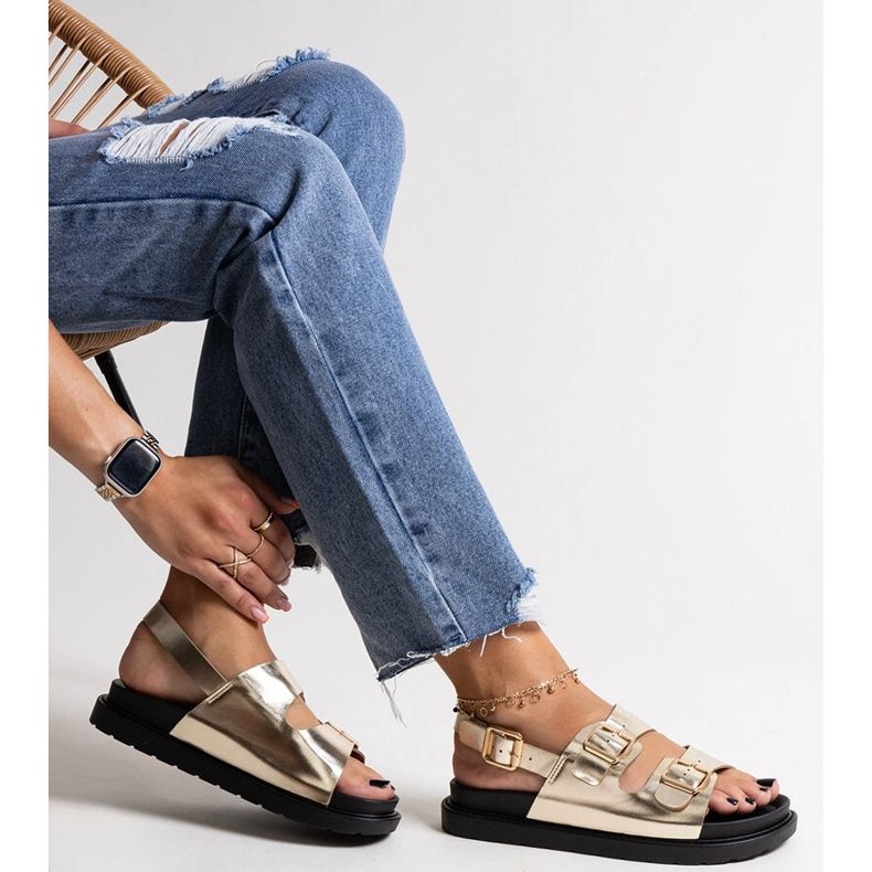 Zlaté sandály na platformě Bashera zlatý 1