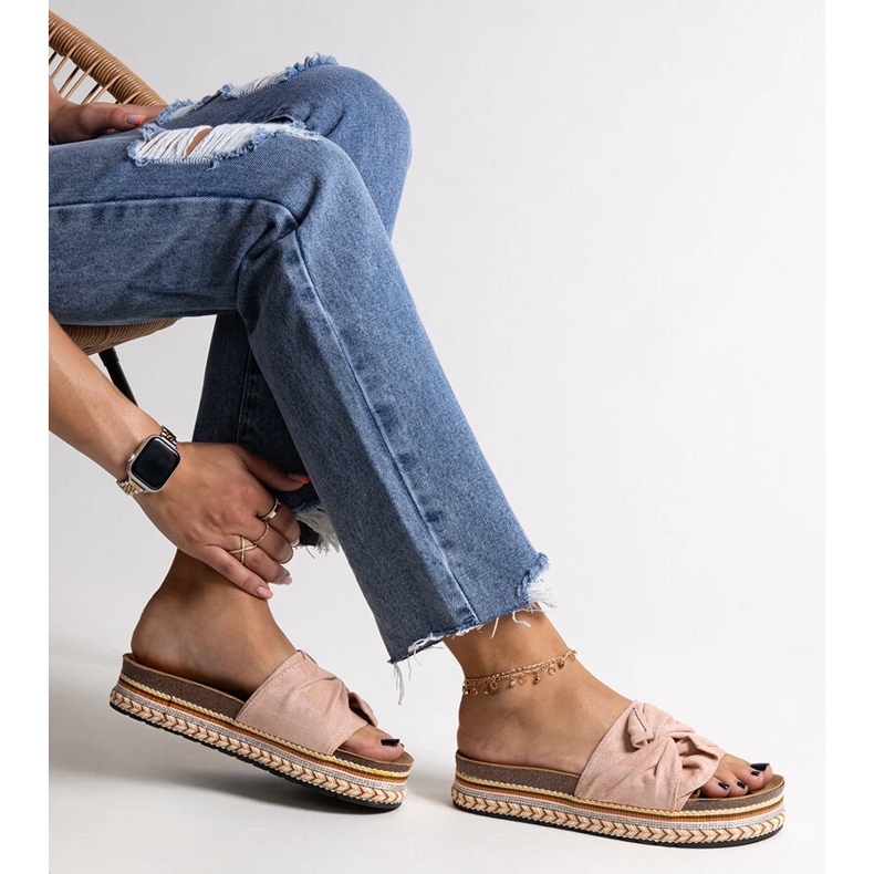 Masivní růžové pantofle s ozdobnou podrážkou Nibalie růžový 1