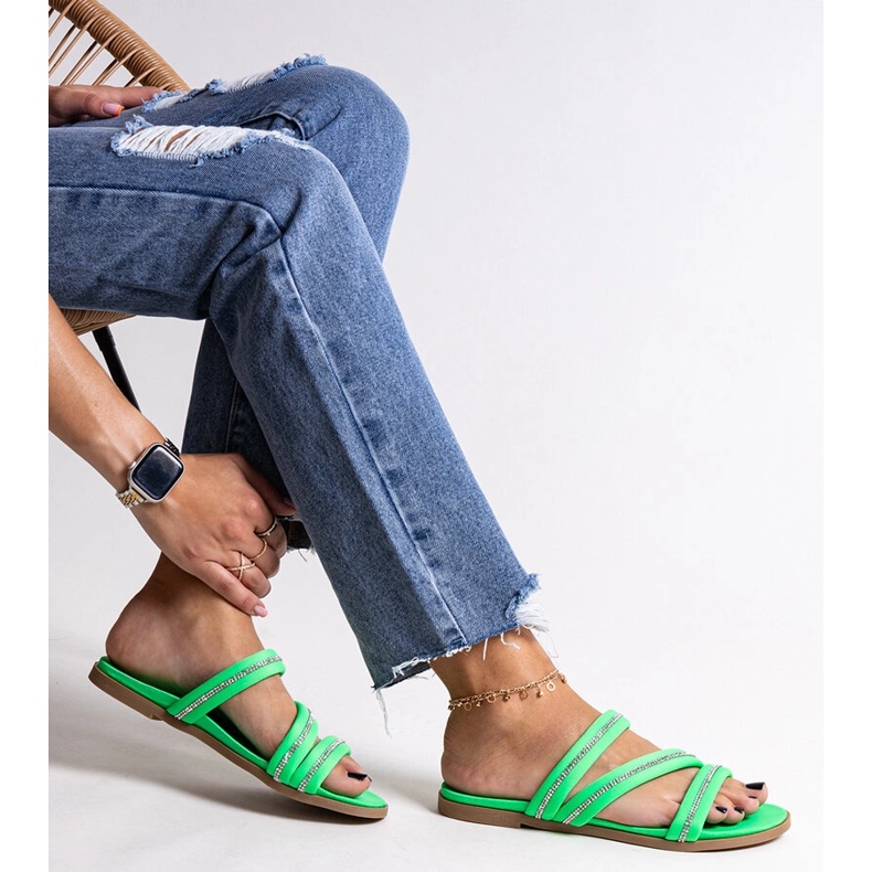 Zelené žabky s kamínky od Martinely zelená 1