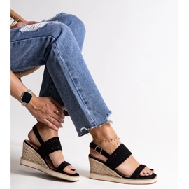 Černé sandály na klínku Muhja černý 1