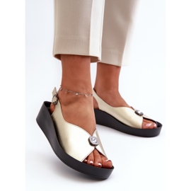 Kožené dámské sandály na klínku a platformě S.Barski KV27-020 zlatá zlatý 2