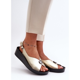 Kožené dámské sandály na klínku a platformě S.Barski KV27-020 zlatá zlatý 1