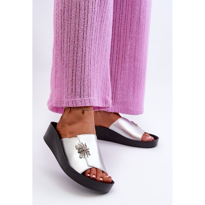 Elegantní dámské žabky se zdobením, přírodní kůže S.Barski KV27-015 Stříbrná stříbrný 2