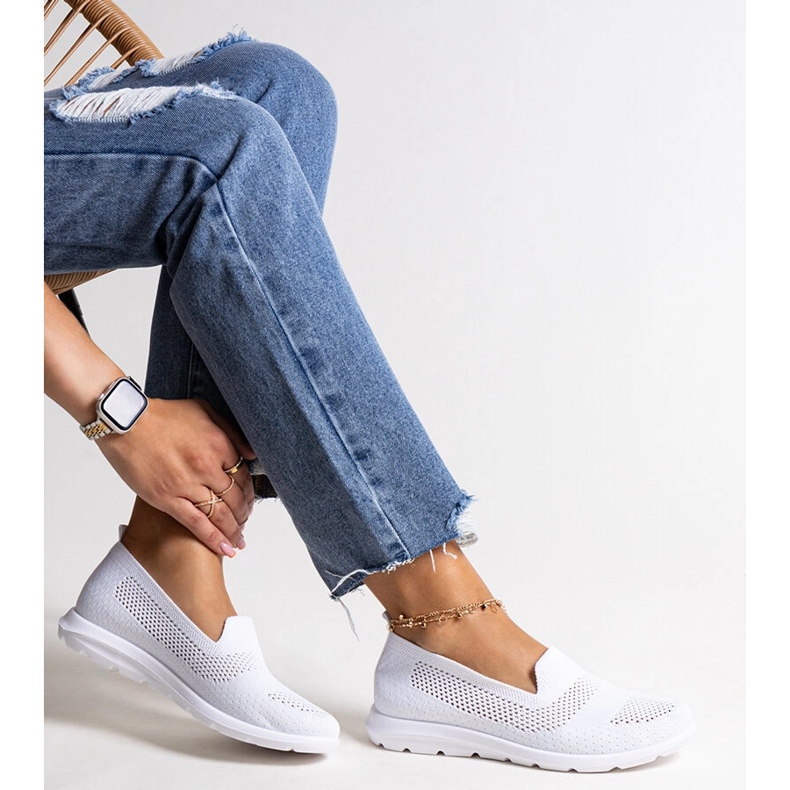 Bílé tenisky s pěnovou podrážkou značky Rahim bílý 1