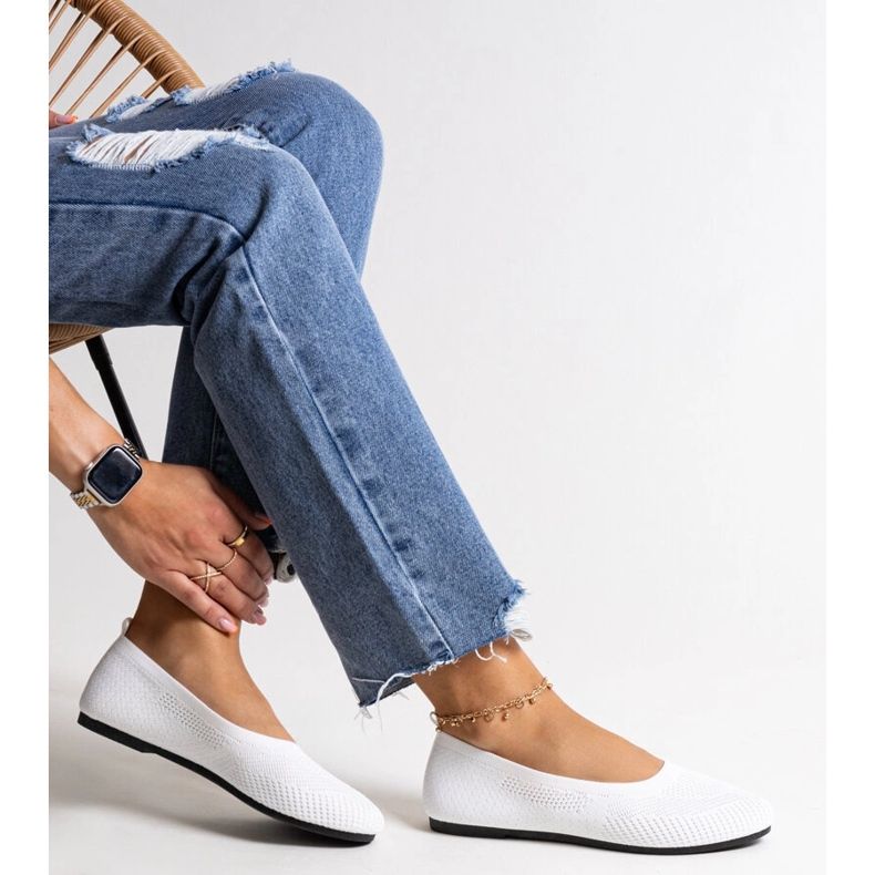 Bílé látkové balerínky od Yafie bílý 1