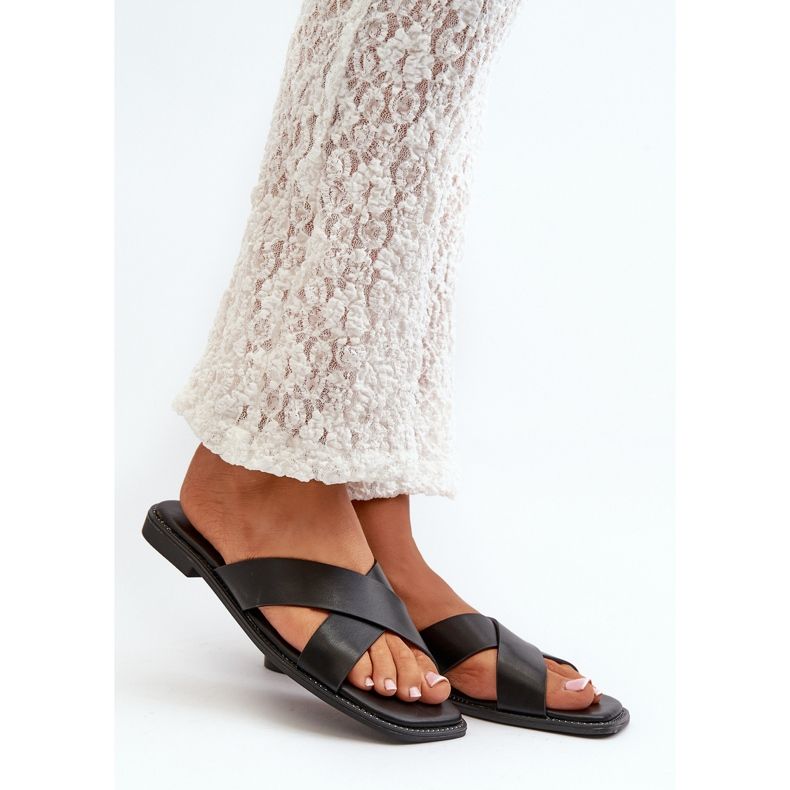 Dámské žabky na plochém podpatku vyrobené z eko kůže S.Barski KV27-002 Černá 1