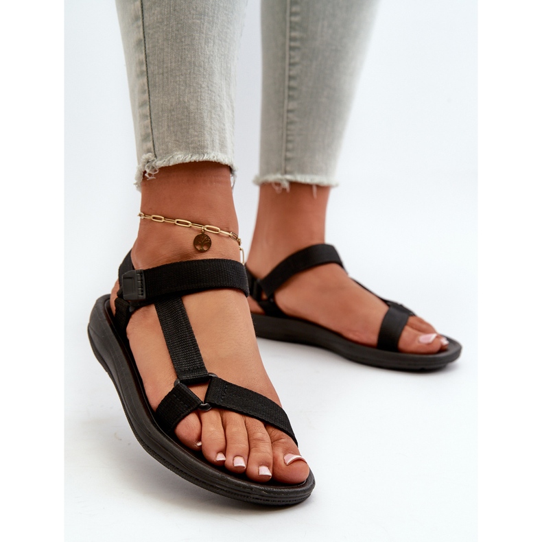 Dámské sportovní sandály se suchým zipem černé Vilari černá 2