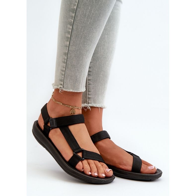 Dámské sportovní sandály se suchým zipem černé Vilari černá 1