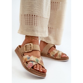 Pohodlné dámské žabky s květinovou přezkou Inblu GS000051 hnědá hnědý 2