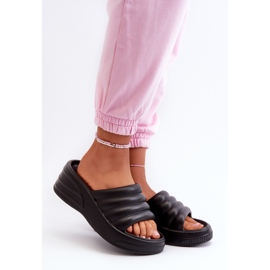 Lehké dámské pěnové žabky na klínku a platformě, Black Tendrea černá 1 Lehké dámské pěnové žabky na klínku a platformě, Black Tendrea černá 1