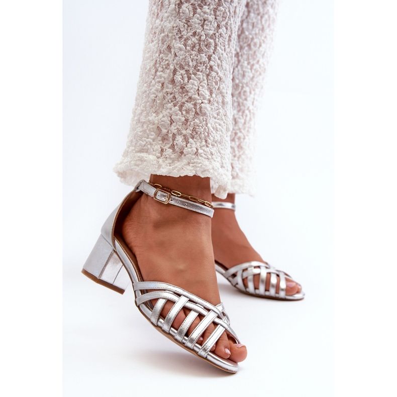 Dámské sandály z eko kůže na nízkém podpatku Silver Monsha stříbrný 2