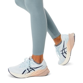 Boty Asics Novablast 3 1012B492-400 bílý 2