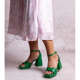 Zelené sandály na vysokém podpatku značky Vesna zelená 1