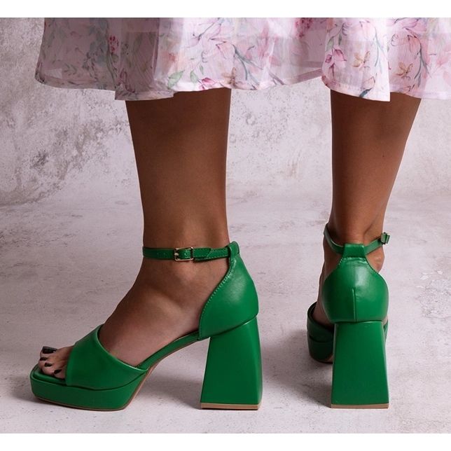 Zelené sandály na vysokém podpatku značky Vesna zelená 2