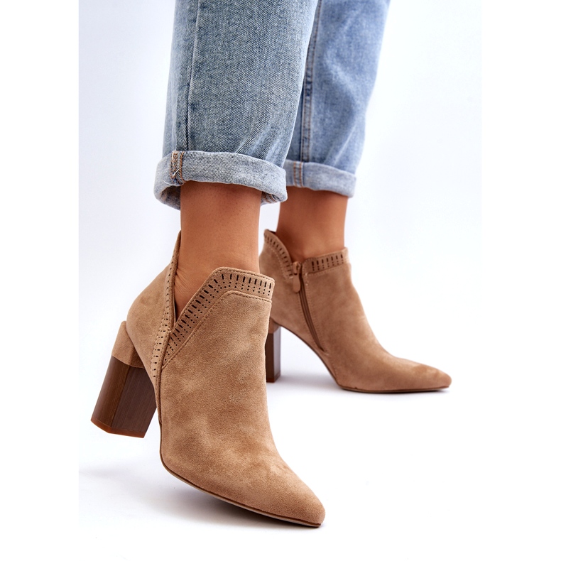 Bella Paris Béžové kotníkové boty s prolamovaným vzorem béžový 2