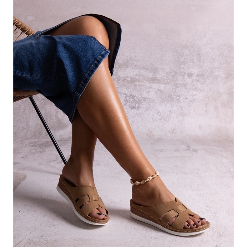 Hnědé světlé muly s nízkým klínem od Mifsudy hnědý 1